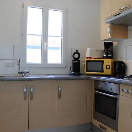 Villa Maison 4 Pièces- 6 Couchages- Saint-denis D'oléron Sdo000-070 Saint-Denis-dʼOléron