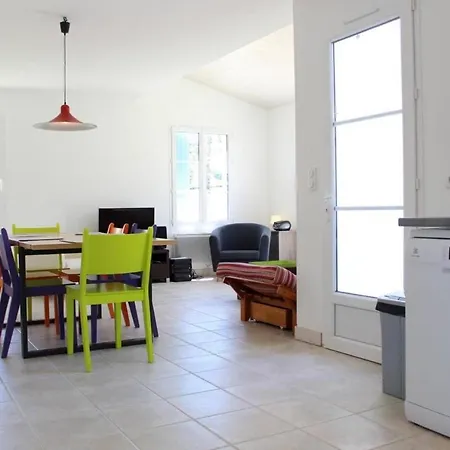Villa Maison 4 Pieces- 6 Couchages- Saint-denis D'oleron Sdo000-070 *