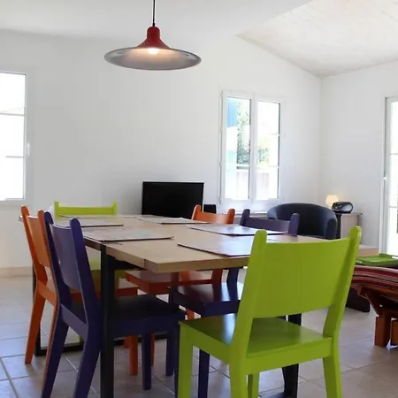 Maison 4 Pieces- 6 Couchages- Saint-denis D'oleron Sdo000-070 Villa