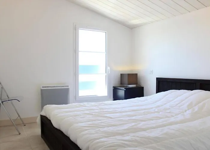 빌라 Maison 4 Pieces- 6 Couchages- Saint-denis D'oleron Sdo000-070 *