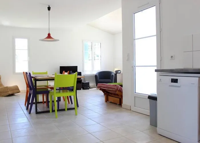 빌라 Maison 4 Pieces- 6 Couchages- Saint-denis D'oleron Sdo000-070 *