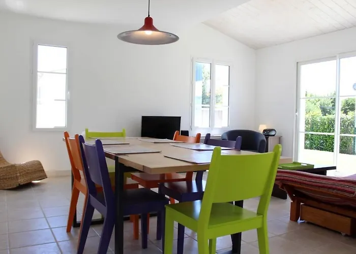 Maison 4 Pieces- 6 Couchages- Saint-denis D'oleron Sdo000-070 빌라